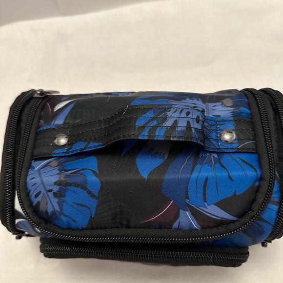 Lug Cosmetic Bag - Trolley Mini Botanical Black - Picture 3 of 14